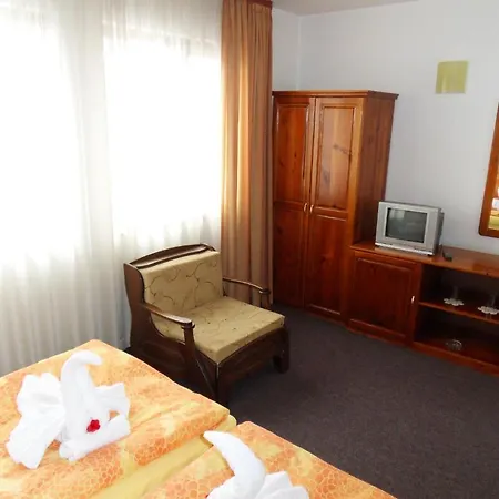 Family Nadejda Hotel