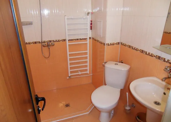 娜代日达家庭旅馆 3*