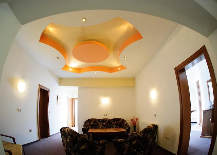 娜代日达家庭旅馆 3*