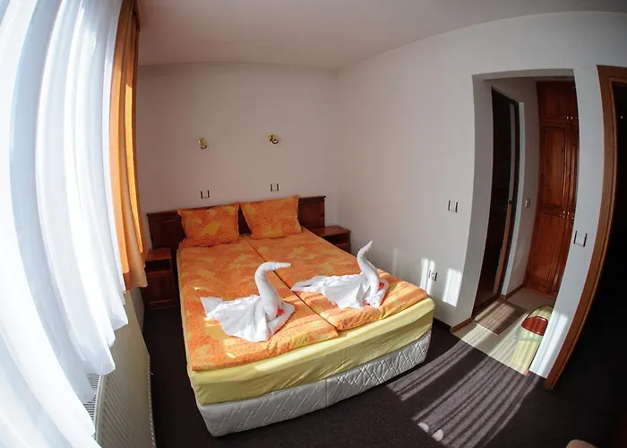 Hotel Family Nadejda 3*