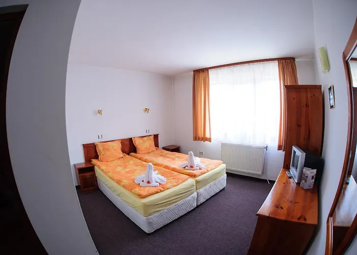 Hotel Family Nadejda 3*